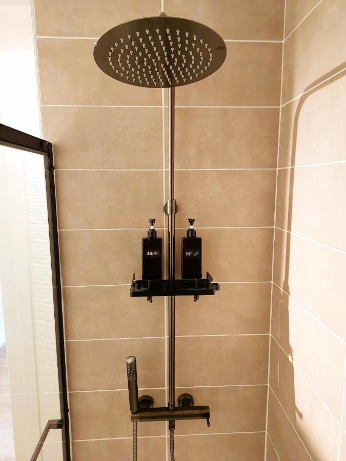 Champon - Lumineux 2 Chambres Avec Garage Prive - Tram A 1 Min Grenoble Luaran gambar