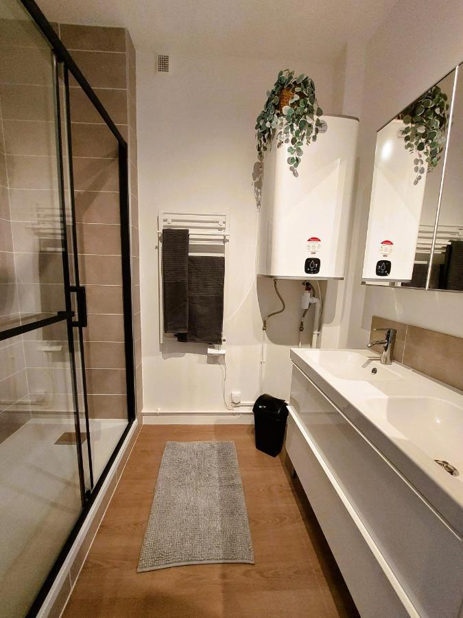 Champon - Lumineux 2 Chambres Avec Garage Prive - Tram A 1 Min Grenoble Luaran gambar
