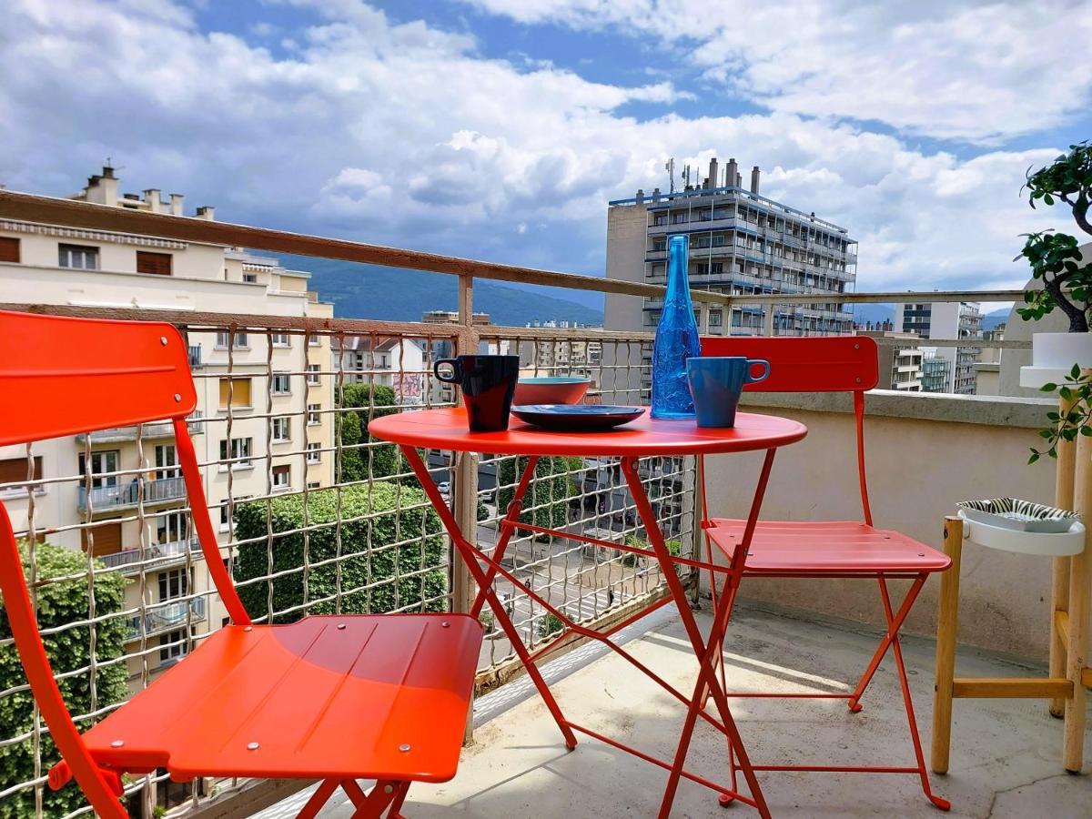 Champon - Lumineux 2 Chambres Avec Garage Prive - Tram A 1 Min Grenoble Luaran gambar